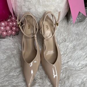 Zara Women's Beige Patent Heels